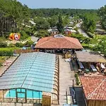 Kamp alanı Zecamping 4 Anime Chiens Acceptes Familial Piscine Couverte