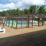 Kamp alanı Zecamping 4 Anime Chiens Acceptes Familial Piscine Couverte Saint-Michel-Escalus