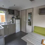Kamp alanı Zecamping 4 Anime Chiens Acceptes Familial Piscine Couverte