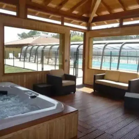 Zecamping 4 Etoiles Anime Chiens Acceptes Familial Piscine Couverte