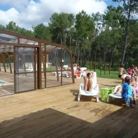 Zecamping 4 Etoiles Anime Chiens Acceptes Familial Piscine Couverte 캠프장