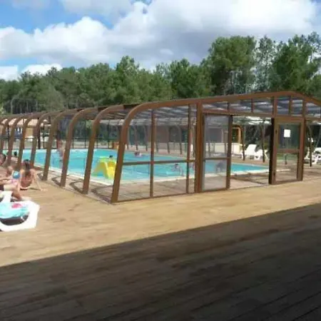 캠프장 Zecamping 4 Etoiles Anime Chiens Acceptes Familial Piscine Couverte Saint-Michel-Escalus