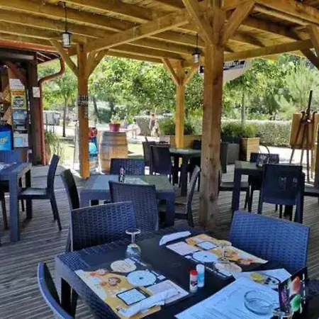 Zecamping 4 Etoiles Anime Chiens Acceptes Familial Piscine Couverte Saint-Michel-Escalus